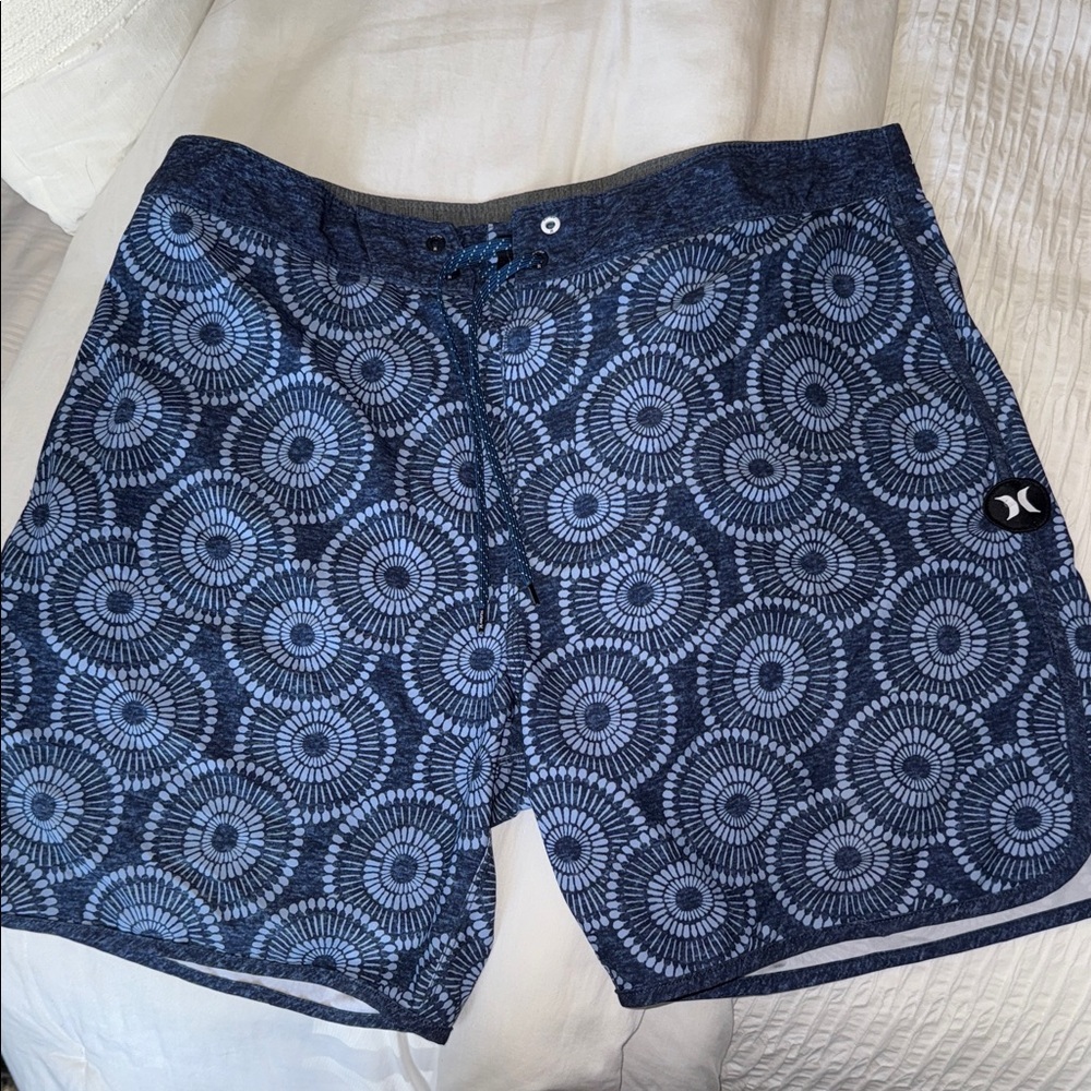 Hurley Men's Blue Circular Pattern Board Shorts
